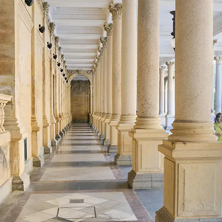 Imperial Apartment *